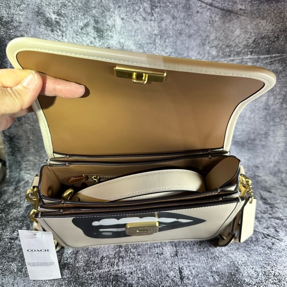 ♥ Coach X Tom Wesselmann Lips Rogue Top Handle ~ NWT ♥ - Picture 7 of 7